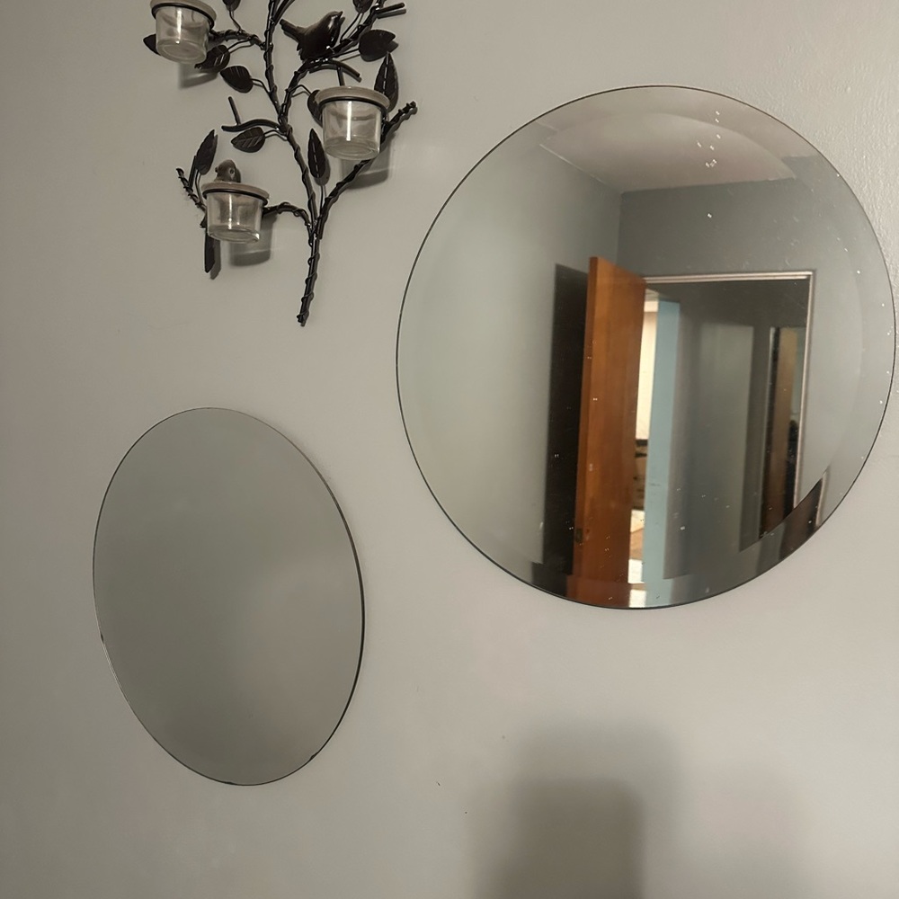 Elegant Black Metal Wall Sconce with Mirrors